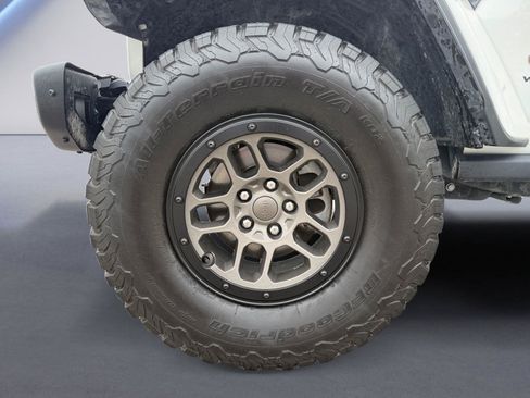 Used 2023 Jeep Wrangler Unlimited Rubicon 392 w/ Xtreme Recon 35" Tire Package AWD/4WD image 10