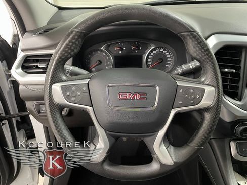 Used 2023 GMC Acadia SLE image 14