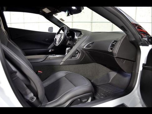 Used 2018 Chevrolet Corvette Stingray Coupe w/ Battery Protection Package RWD image 19