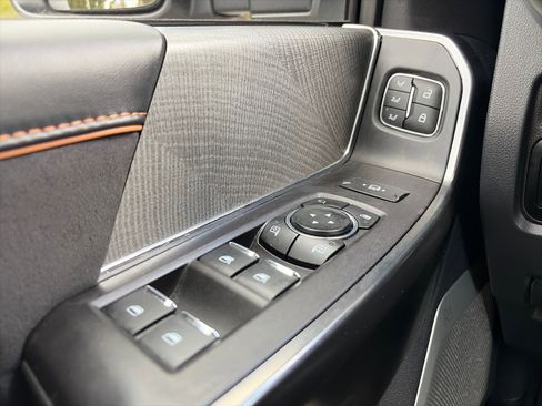 Used 2024 Ford F250 Platinum AWD/4WD image 36