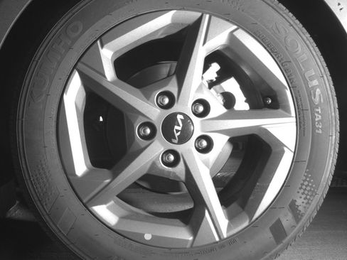 Used 2025 Kia K4 FWD image 14