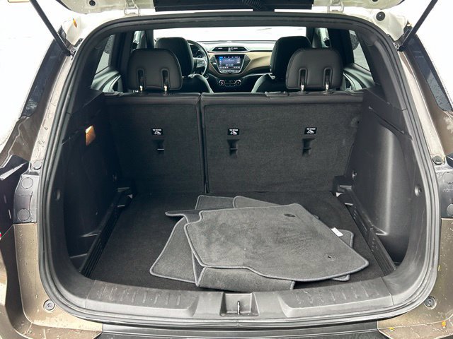 Used 2022 Chevrolet TrailBlazer ACTIV w/ Technology Package FWD image 39