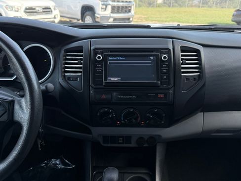 Used 2015 Toyota Tacoma 2WD Access Cab image 24