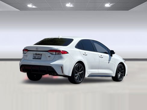 Used 2024 Toyota Corolla SE w/ SE Premium Package FWD image 8