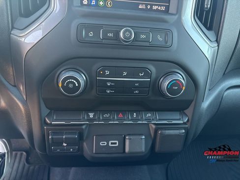 Used 2023 Chevrolet Silverado 2500 Custom w/ Custom Value Package image 23