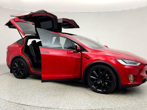 Used 2019 Tesla Model X 100D image 10