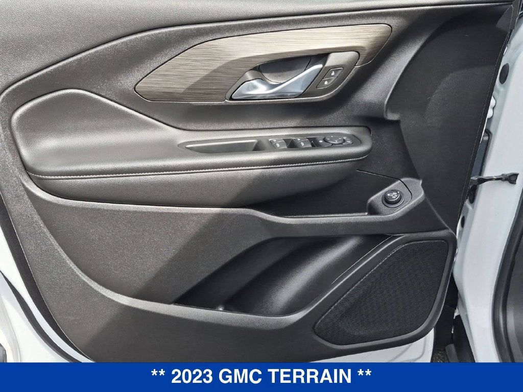 Used 2023 GMC Terrain SLE w/ Driver Convenience Package AWD/4WD image 10