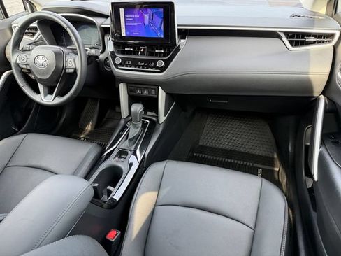 Certified 2025 Toyota Corolla Cross XLE w/ Convenience Package AWD/4WD image 35