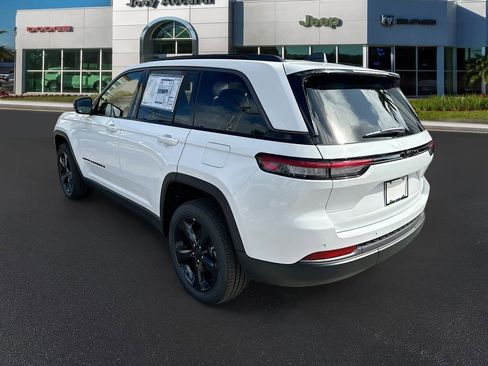 New 2026 Jeep Grand Cherokee Limited w/ Limited Altitude Package image 5