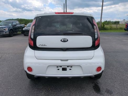 Used 2017 Kia Soul + FWD image 26