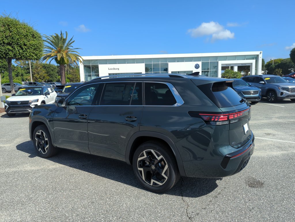 New 2027 Volkswagen Atlas SEL R-Line AWD/4WD image 9