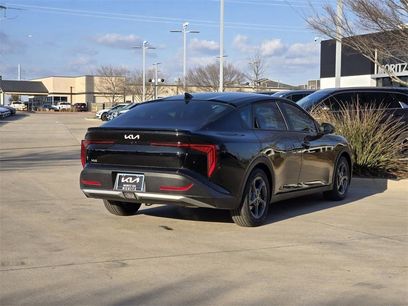 New 2025 Kia K4 LXS