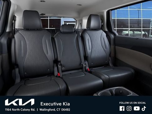New 2026 Kia Carnival EX FWD image 16