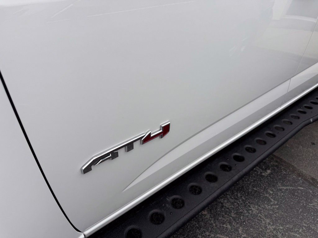 Used 2021 GMC Canyon AT4 w/ Trailering Package AWD/4WD image 8