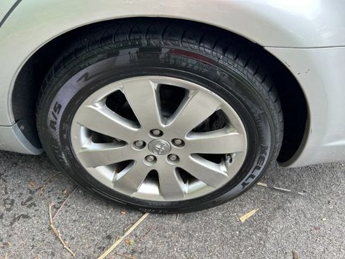 Used 2007 Toyota Avalon XLS FWD image 36