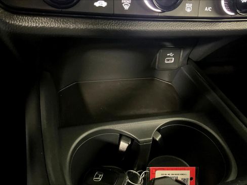 Used 2025 Honda HR-V LX image 26