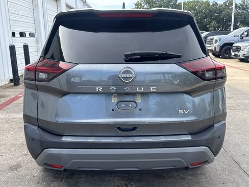 Used 2023 Nissan Rogue SV w/ SV Premium Package FWD image 11