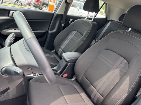 Certified 2023 Hyundai Venue SEL FWD image 11