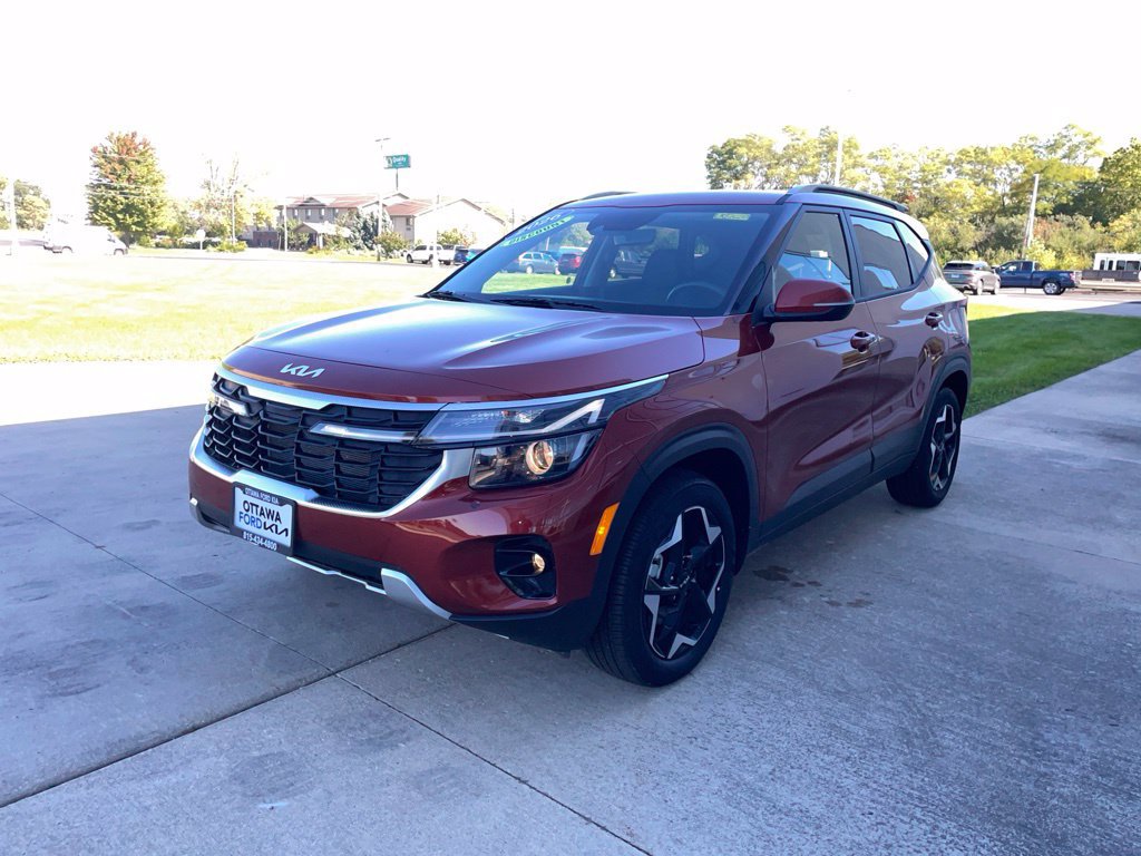 Used 2026 Kia Seltos S AWD/4WD image 2