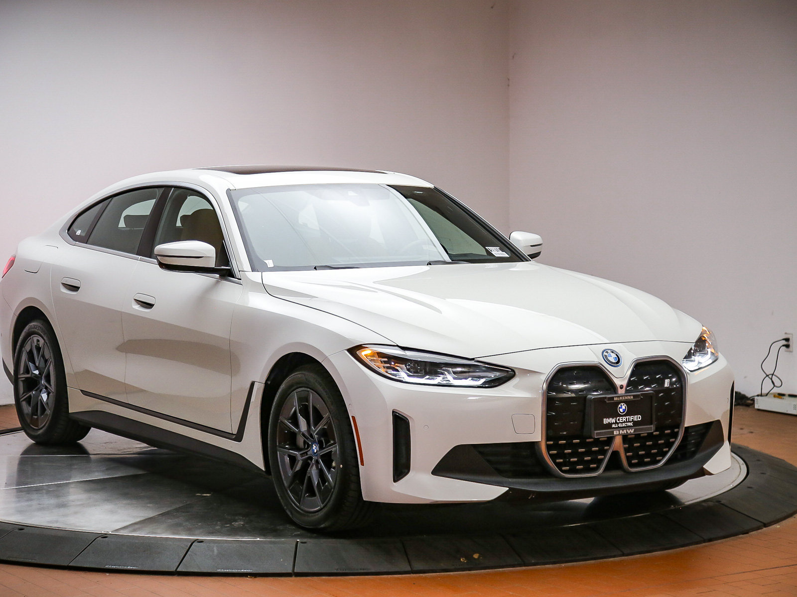 Used 2024 BMW i4 eDrive35 w/ Premium Package RWD image 3