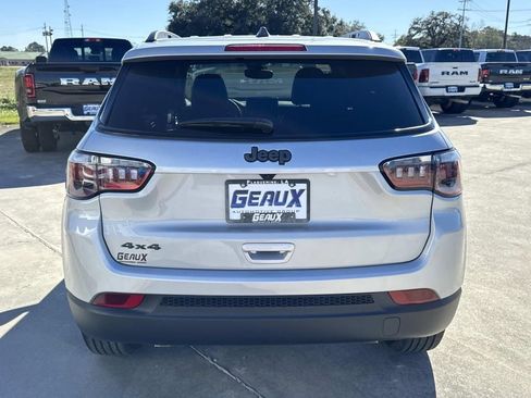 New 2026 Jeep Compass Latitude image 11