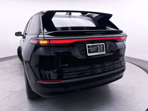 Used 2024 Jeep Wagoneer Launch Edition image 4