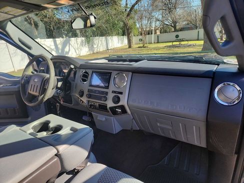 Used 2016 Ford F250 XLT w/ XLT Value Package image 37