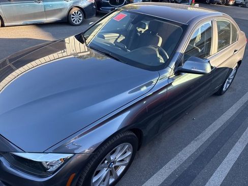 Used 2017 BMW 320i Sedan image 2