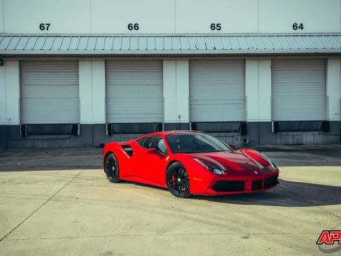 Used 2018 Ferrari 488 GTB image 19