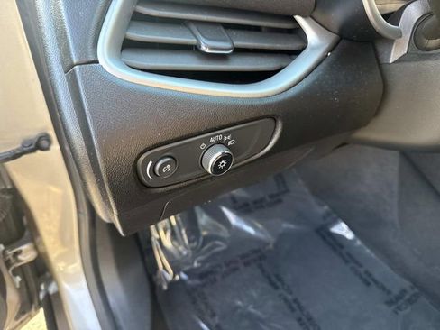 Used 2023 Chevrolet Malibu LT image 23