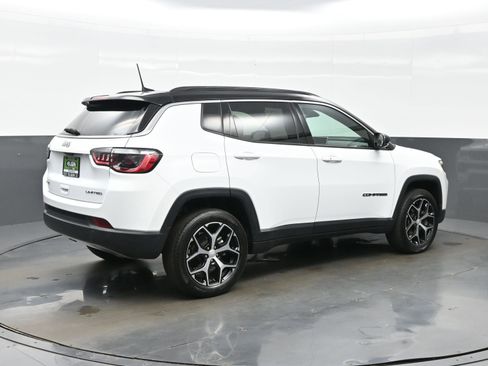 Used 2024 Jeep Compass Limited AWD/4WD image 8