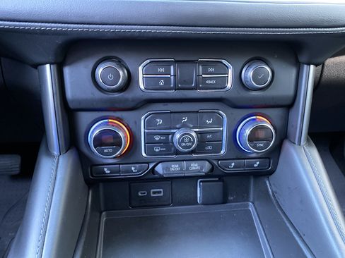Used 2022 Chevrolet Tahoe Z71 AWD/4WD image 29