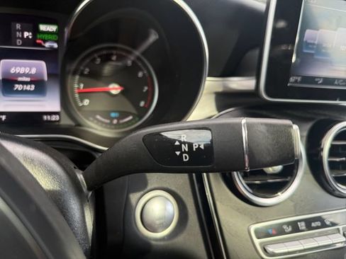 Used 2019 Mercedes-Benz GLC 350e 4MATIC image 18