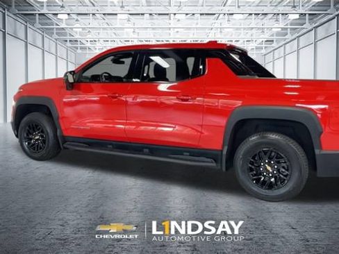 Certified 2025 Chevrolet Silverado EV LT AWD/4WD image 7