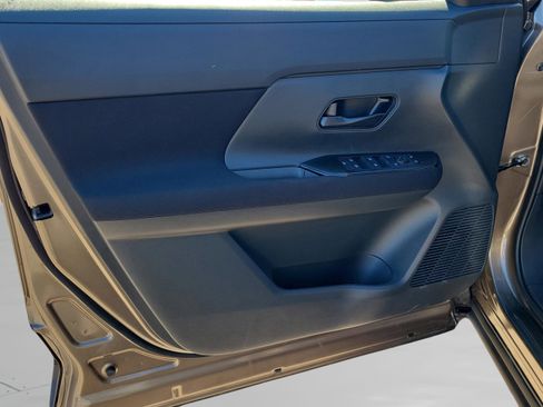 New 2026 Nissan Kicks S image 16