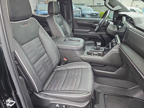 Used 2022 GMC Sierra 1500 AT4X AWD/4WD image 9