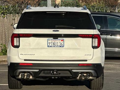 Used 2025 Ford Explorer Platinum w/ Ultimate Package image 8