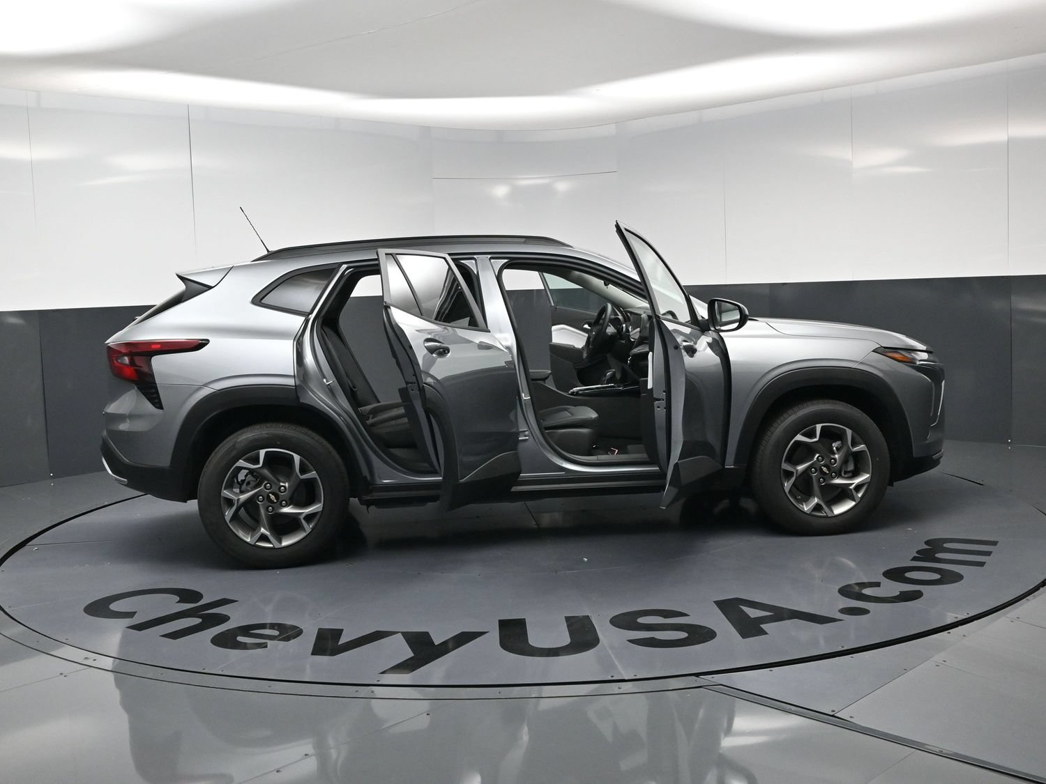 Used 2026 Chevrolet Trax LT FWD image 25