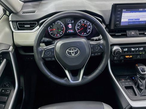 Used 2019 Toyota RAV4 XLE Premium w/ Cold Weather Package FWD image 18