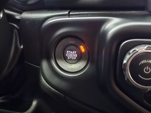 Used 2022 Jeep Wrangler Unlimited Rubicon 4xe w/ Cold Weather Group AWD/4WD image 26