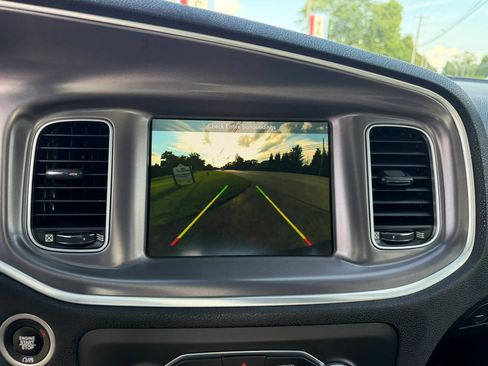 Used 2019 Dodge Charger SXT AWD/4WD image 22