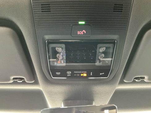 New 2025 Volkswagen ID. Buzz Pro S image 17