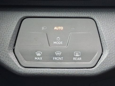 Used 2023 Volkswagen ID.4 Pro image 24