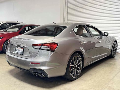 Used 2021 Maserati Ghibli S GranSport RWD image 28