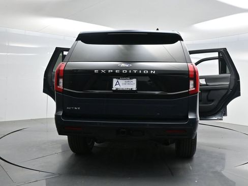 Used 2025 Ford Expedition Active image 51