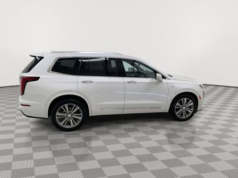 Certified 2025 Cadillac XT6 Premium Luxury w/ Platinum Package image 12