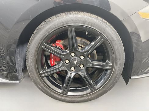 Used 2019 Ford Mustang Coupe w/ Equipment Group 101A RWD image 30