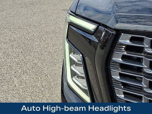 Used 2025 GMC Yukon Denali Ultimate AWD/4WD image 29