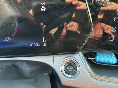 Used 2025 Chevrolet Trax LT image 24