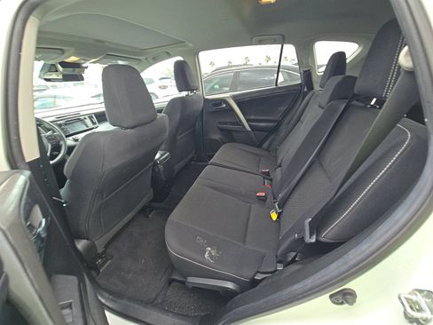 Used 2018 Toyota RAV4 XLE FWD image 4